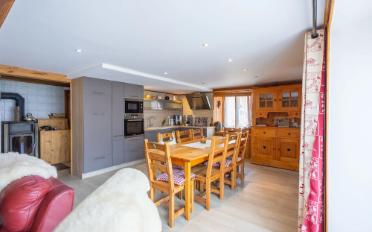Residential building 5 rooms - image - 6