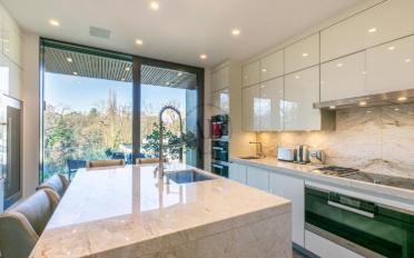 Apartment 9 rooms - image - 8