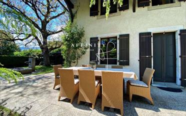 Maison 8 pièces - image - 2