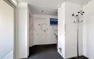 Bureau - image - 9