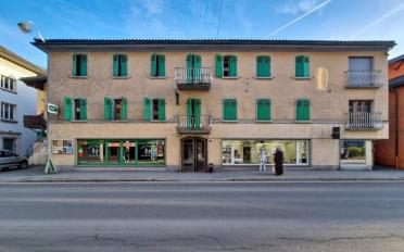 Mixed use property - image - 1