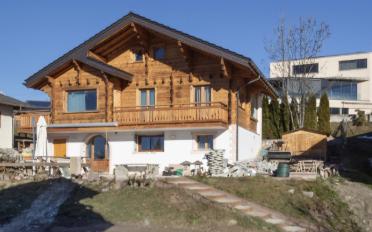 Chalet 5.5 pièces - image - 1