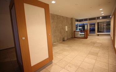 Commercial - image - 8