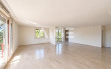 Apartment 6 rooms - image - 2
