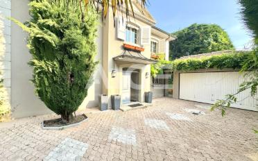 Maison 9 pièces - image - 1