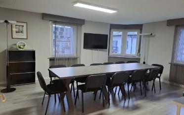 Office - image - 4