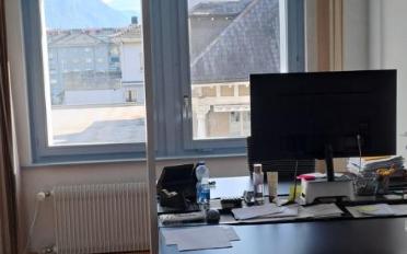 Office - image - 8