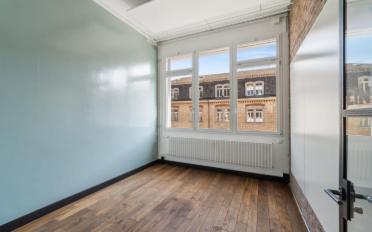 Office - image - 3