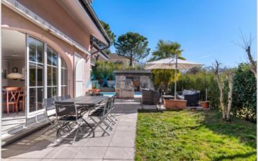 Villa 7.5 Zimmer - image - 2