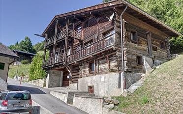 Chalet 6 pièces - image - 1