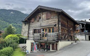 Chalet 5.5 pièces - image - 1
