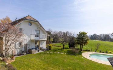 Villa 8.5 pièces - image - 1