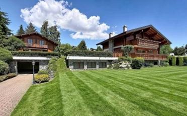 Chalet 15 pièces - image - 1
