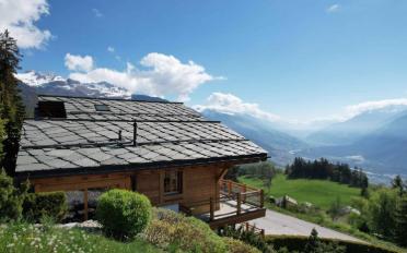 Chalet 7.5 pièces - image - 1