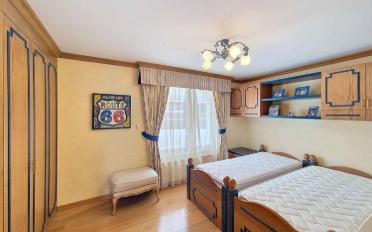 Wohnung 7.5 Zimmer - image - 7