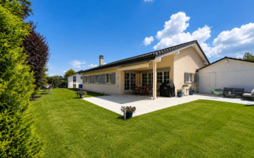 Villa 6.5 Zimmer - image - 1