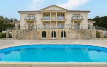Villa 18 Zimmer - image - 13