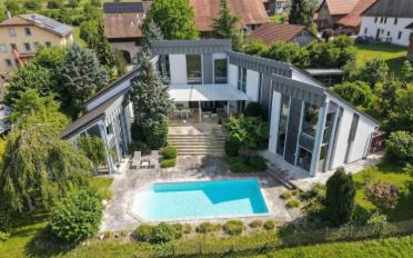 Villa 7.5 pièces - image - 1
