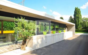 Villa 9 pièces - image - 3