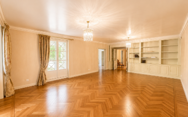 Terrace flat - image - 1