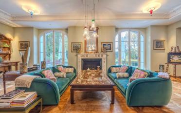 Villa - image - 3