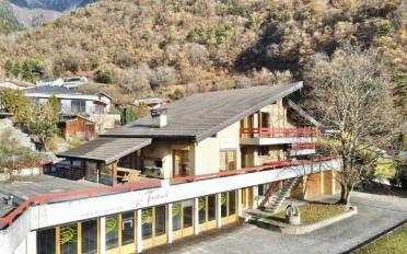 Immeuble résidentiel 10.5 pièces - image - 2