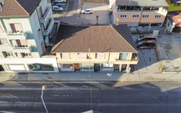 Wohngebäude 10.5 Zimmer - image - 4