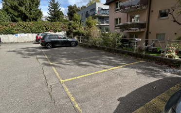 offener Parkplatz - image - 3