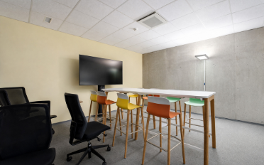 Office - image - 8