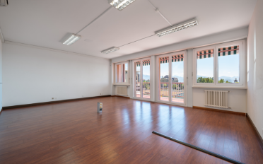 Office - image - 1