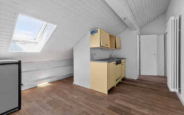 Office - image - 11