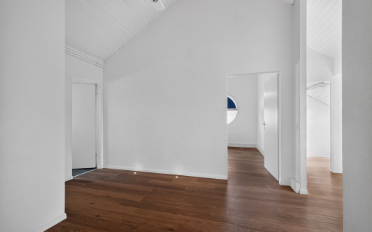 Office - image - 8