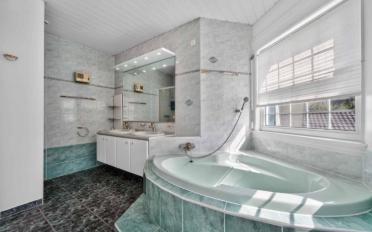 Villa 5 rooms - image - 12