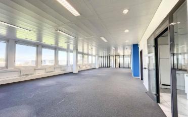 Office - image - 7