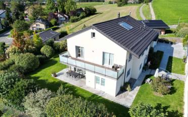 Villa 7.5 pièces - image - 1