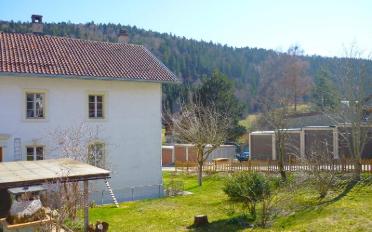 Residential building 15.5 rooms - image - 2