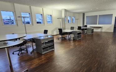Bureau 2.5 pièces - image - 2