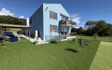 Residential building 10 rooms - image - 1