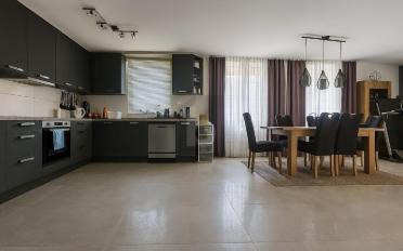 Immeuble résidentiel 20 pièces - image - 3