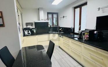 Einfamilienhaus 7.5 Zimmer - image - 3