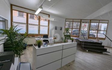 Bureau 10 pièces - image - 1
