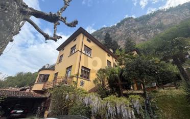 Villa 7.5 Zimmer - image - 2
