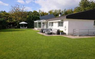 Einfamilienhaus 6.5 Zimmer - image - 1