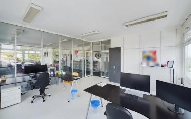 Bureau - image - 1
