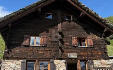 Chalet 6 pièces - image - 1