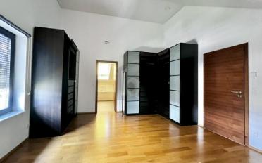 Maison 8 pièces - image - 4