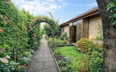 Einfamilienhaus 8.5 Zimmer - image - 1