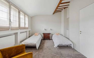 Furnished flat 7 rooms - image - 8