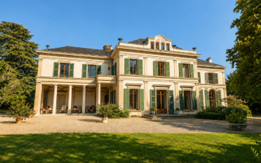 Villa 22 pièces - image - 1