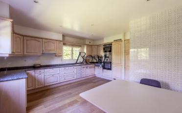 Single house 10 rooms - image - 4